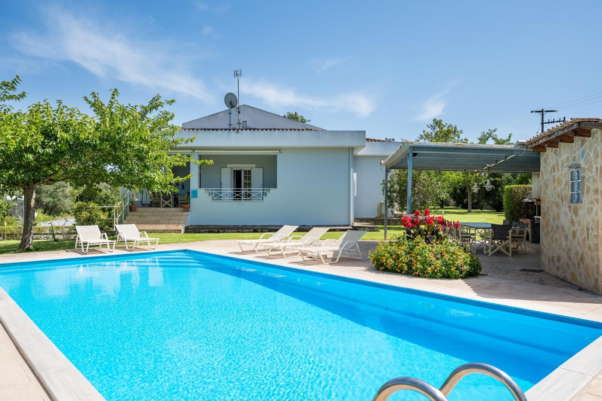 Villa Nefeli With Private Pool By Konnect Дасия Екстериор снимка